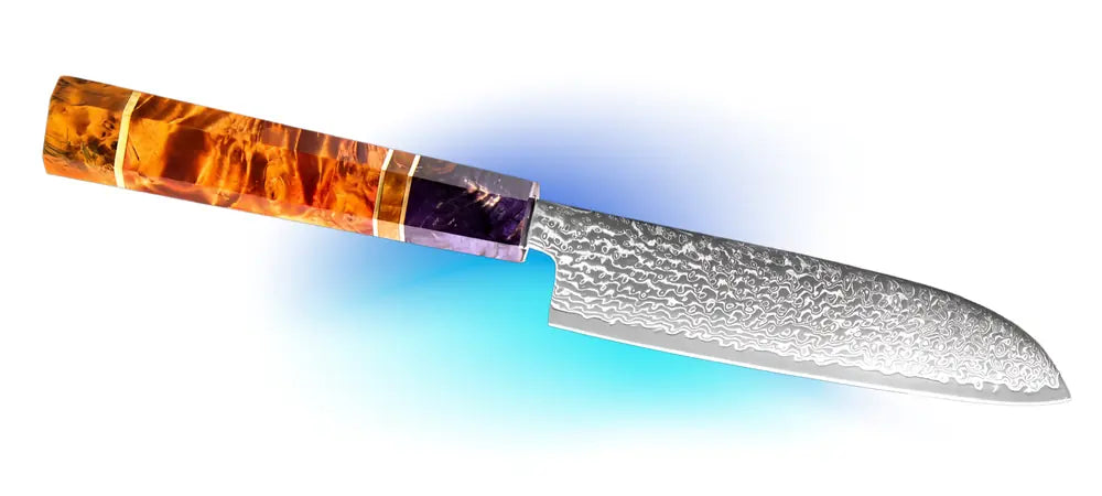 Fleur du Katana : un couteau d’office aussi tranchant que raffiné, inspiré par la grâce d’un sabre et la beauté d’un pétale.
