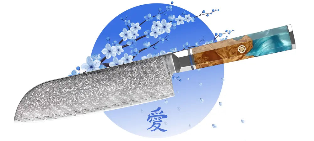 Couteau Santoku nommé Horizon d'Honneur de part l'élégance de son manche en bois et résine bleu ciel, et de son acier damas finition chevron.
