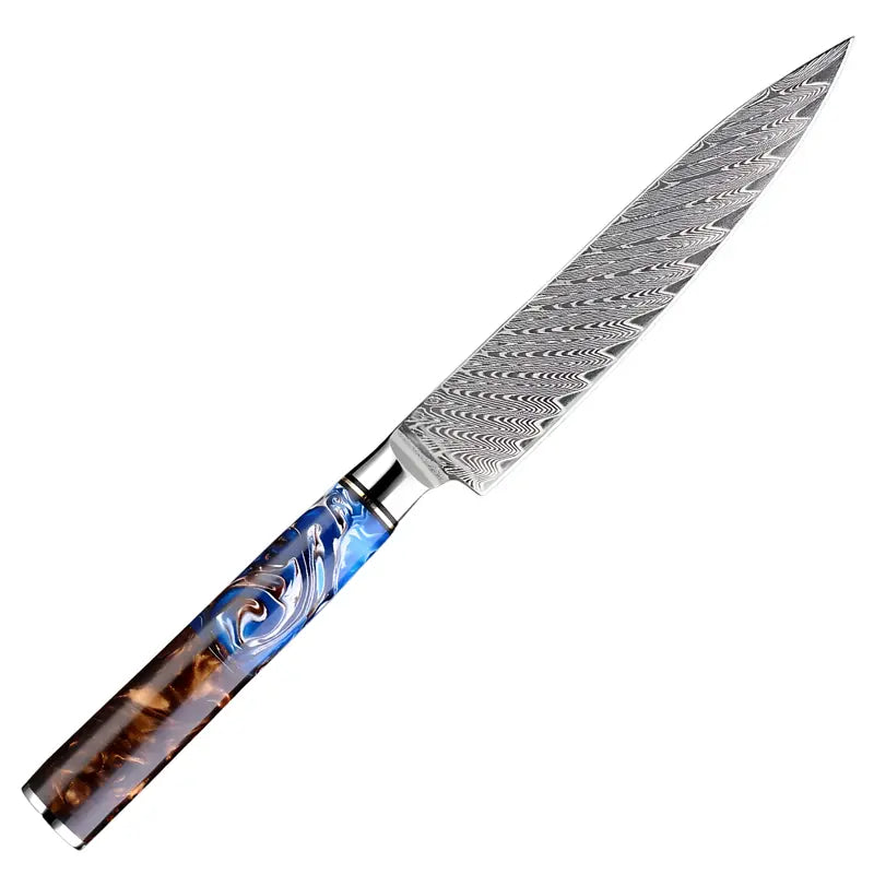 Couteau d’office Océan de Yami en acier damas 67 couches, avec manche en bois stabilisé et résine bleue tourbillonnante.